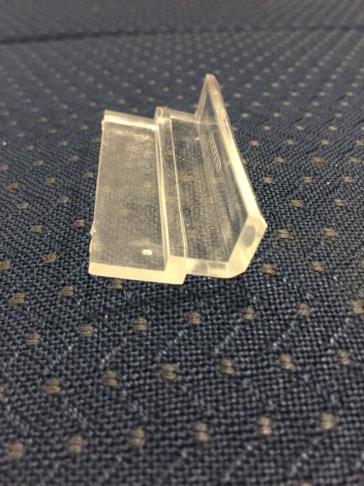 W Section Clear Acrylic for Slat Wall